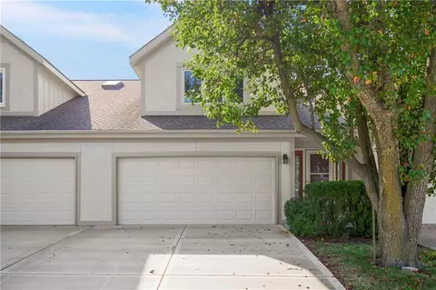 8202 NW Bradford Ct, Kansas City, MO 64151