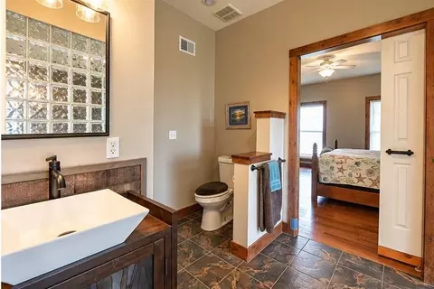 Bath - 12908 E 244th St, Peculiar, MO 64078 photo 2 of 5