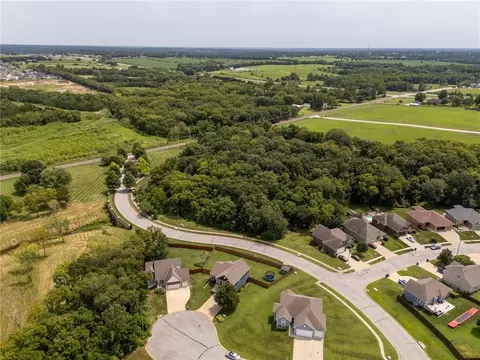 View/Area - 16631 Ruby Ct, Basehor, KS 66007 photo 6 of 6