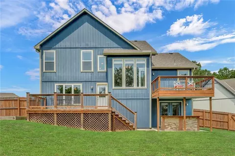 Exterior - 16631 Ruby Ct, Basehor, KS 66007 photo 9 of 13