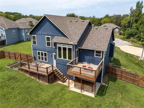 Exterior - 16631 Ruby Ct, Basehor, KS 66007 photo 3 of 13