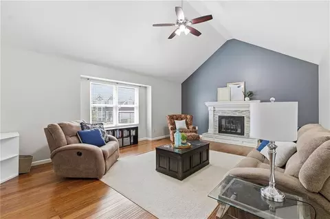 Living - 19432 E 11th Ter, Independence, MO 64056 photo 2 of 4