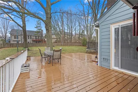 Exterior - 3502 NW Lake Dr, Lees Summit, MO 64064 photo 6 of 10