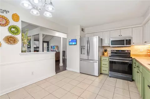Kitchen - 3502 NW Lake Dr, Lees Summit, MO 64064 photo 2 of 2