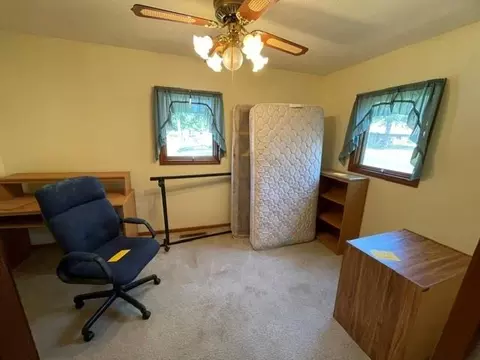 Bedroom - 404 E Hector Ave, Arma, KS 66712 photo 2 of 2