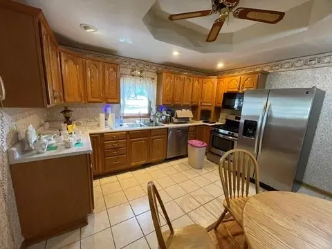 Kitchen - 404 E Hector Ave, Arma, KS 66712 photo 1 of 2