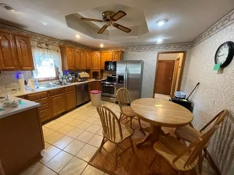 Kitchen - 404 E Hector Ave, Arma, KS 66712 photo 2 of 2