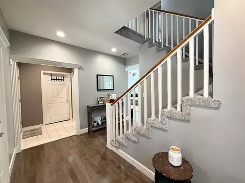 Entry Way - 18976 S 1485 Rd, Nevada, MO 64772 photo 2 of 5