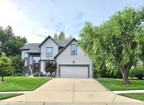 21011 W 54th St, Shawnee, KS 66218