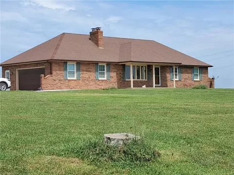 10625 Franklin Rd, Richmond, MO 64085