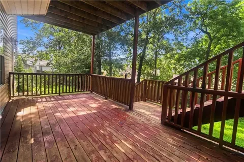 Exterior - 16915 E 41st Ter, Independence, MO 64055 photo 4 of 7