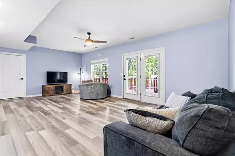Living - 16915 E 41st Ter, Independence, MO 64055 photo 3 of 4