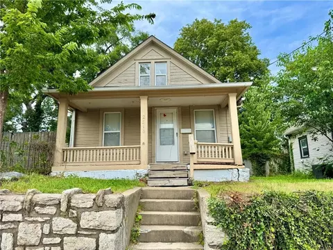 2516 W 43rd Ave, Kansas City, KS 66103