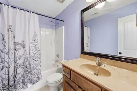 Bath - 16912 Summit Dr, Belton, MO 64012 photo 1 of 3