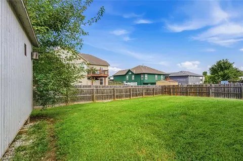Exterior - 16912 Summit Dr, Belton, MO 64012 photo 6 of 11