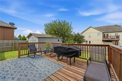 Exterior - 16912 Summit Dr, Belton, MO 64012 photo 10 of 11