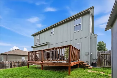 Exterior - 16912 Summit Dr, Belton, MO 64012 photo 7 of 11