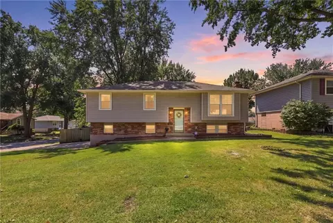 Exterior - 20409 E Millhaven St, Independence, MO 64056 photo 2 of 8