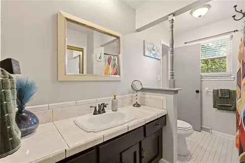 Bath - 20409 E Millhaven St, Independence, MO 64056 photo 1 of 2