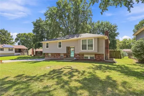 Exterior - 20409 E Millhaven St, Independence, MO 64056 photo 3 of 8