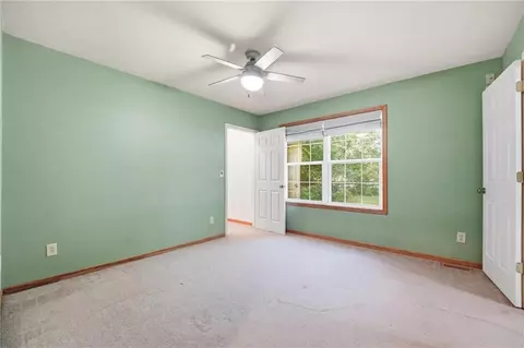 Bedroom - 1109 E Gudgell Ave, Independence, MO 64055 photo 3 of 7
