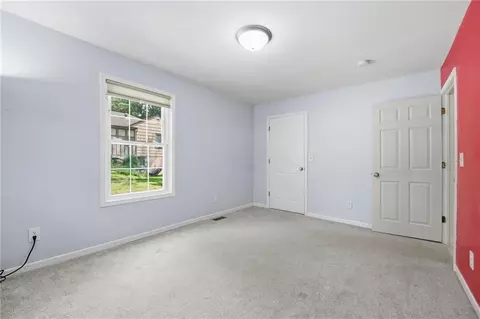 Bedroom - 1109 E Gudgell Ave, Independence, MO 64055 photo 2 of 7