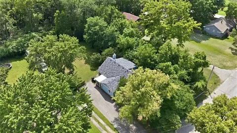View/Area - 1109 E Gudgell Ave, Independence, MO 64055 photo 1 of 4