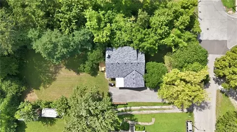 View/Area - 1109 E Gudgell Ave, Independence, MO 64055 photo 3 of 4