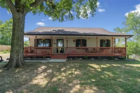 17562 C Hwy, Lawson, MO 64062