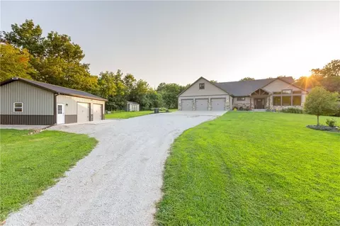 36920 Edgerton Rd, Osawatomie, KS 66064