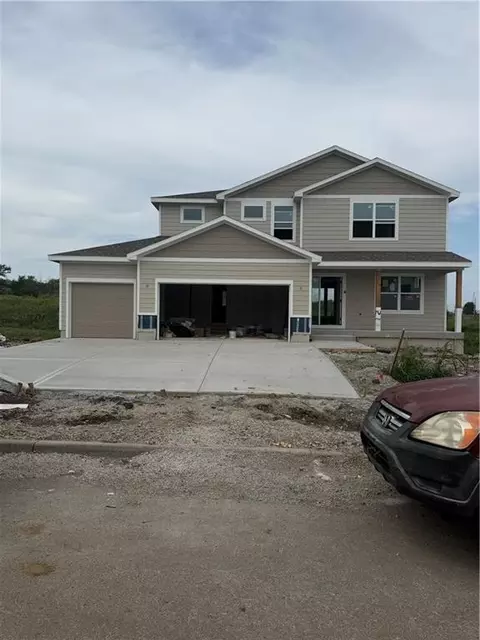 Exterior - 830 Reed Dr, Raymore, MO 64083 photo 1 of 2