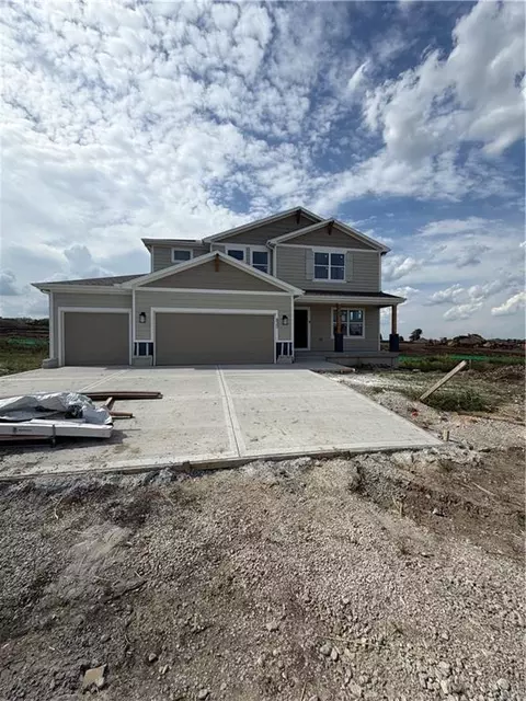 Exterior - 830 Reed Dr, Raymore, MO 64083 photo 2 of 2