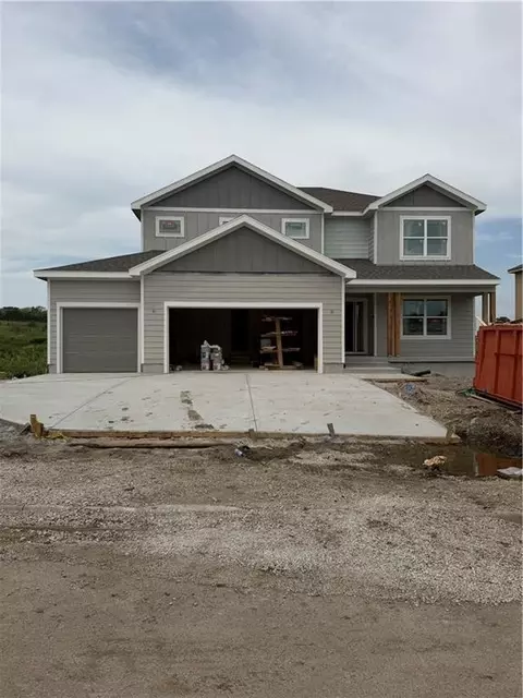 Exterior - 834 Reed Dr, Raymore, MO 64083 photo 2 of 3