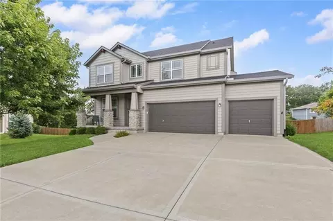 23313 W 52nd Ter, Shawnee, KS 66226