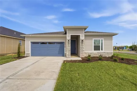 17546 Muncie St, Gardner, KS 66030