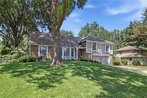 2206 W 120th St, Leawood, KS 66209