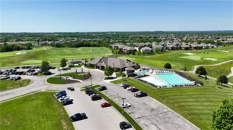 View/Area - 808 Glenn Cir, Raymore, MO 64083 photo 4 of 13