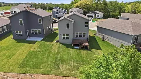 View/Area - 808 Glenn Cir, Raymore, MO 64083 photo 2 of 13