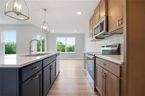 Kitchen - 808 Glenn Cir, Raymore, MO 64083 photo 3 of 3