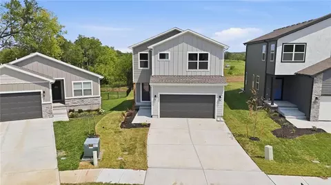 Other - 808 Glenn Cir, Raymore, MO 64083 photo 4 of 18
