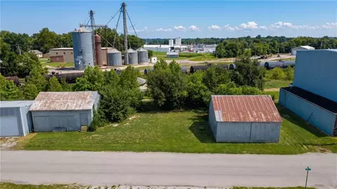 1502 Lulu St, Trenton, MO 64683