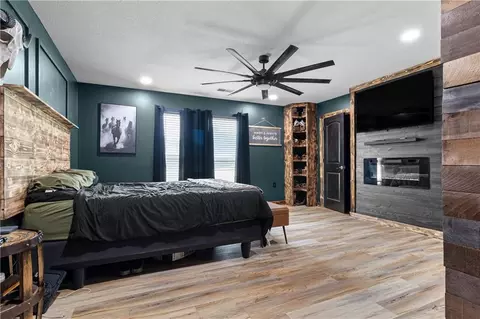 Bedroom - 395 NW 1101st Rd, Centerview, MO 64019 photo 1 of 8