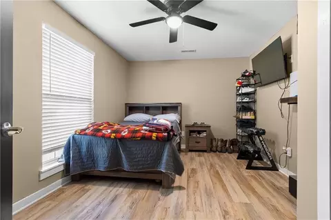 Bedroom - 395 NW 1101st Rd, Centerview, MO 64019 photo 4 of 8