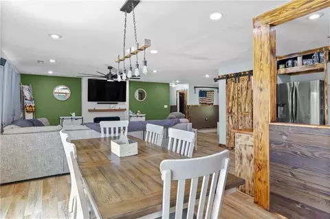 Dining - 395 NW 1101st Rd, Centerview, MO 64019 photo 1 of 2