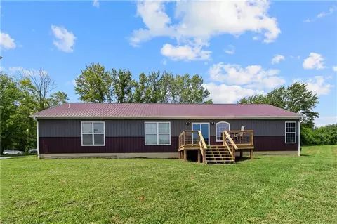 Exterior - 395 NW 1101st Rd, Centerview, MO 64019 photo 13 of 16