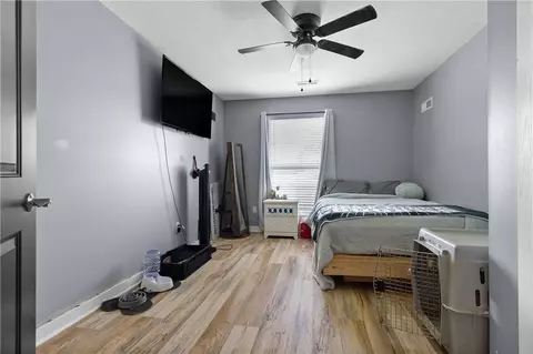 Bedroom - 395 NW 1101st Rd, Centerview, MO 64019 photo 5 of 8