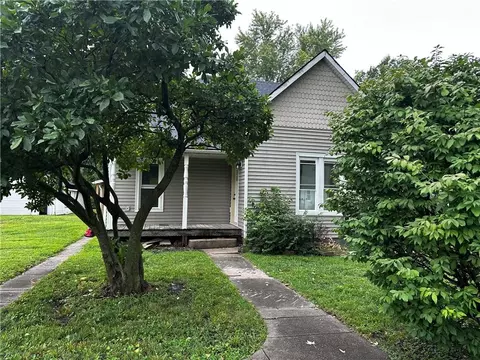 409 Shivel Ave, Gower, MO 64454