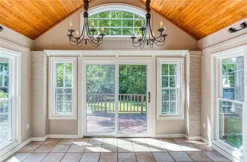 8309 W 60 St, Merriam, KS 66202