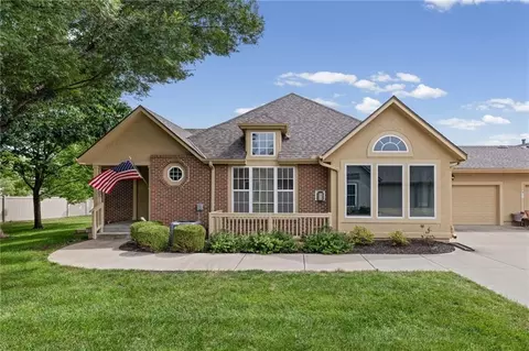 15261 S Symphony Dr #3503, Olathe, KS 66062