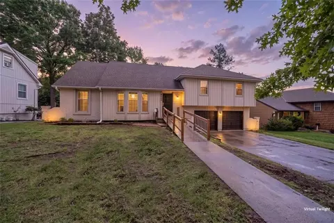 9523 Connell Dr, Overland Park, KS 66212